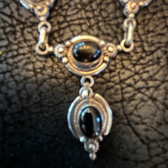 Navajo vintage  sterling silver/onyx Necklace - Picture 2 of 4